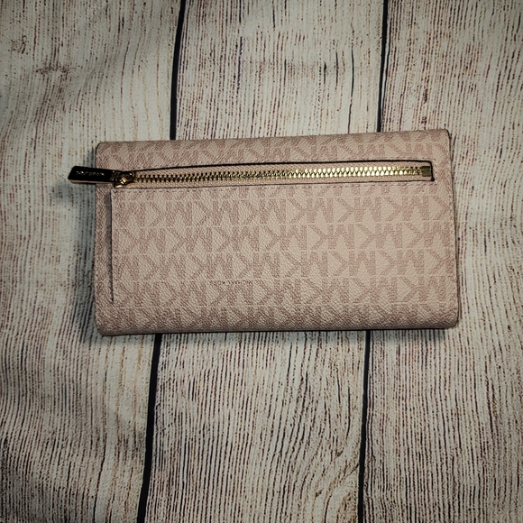 Michael Kors Wallet - Picture 3 of 3